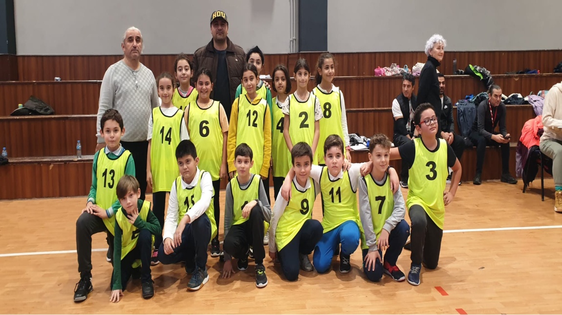 Geleneksel Çocuk Oyunları Şenliğinde Kadıköy İlçe Şampiyonu Olduk